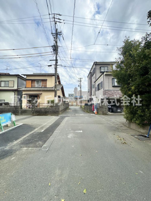 【前面道路含む現地写真】 | 静岡市清水区興津東町 新築一戸建て 1号棟 | 前面道路含む現地写真です