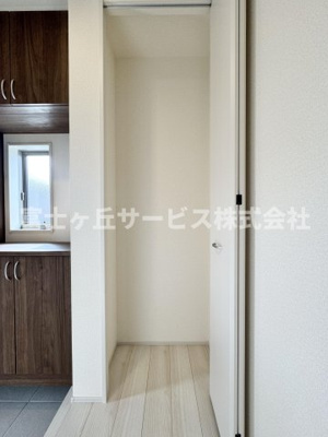 【収納】 | 静岡市清水区興津東町 新築一戸建て 1号棟 | 玄関にあるシューズクロークです