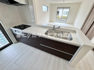 【キッチン】 | 静岡市清水区興津東町 新築一戸建て 1号棟 | 広々としていてお料理がしやすいキッチンです