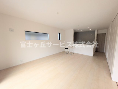 【居間・リビング】 | 磐田市福田 2期 新築一戸建て 1号棟 | リビングです