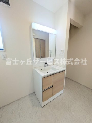 【独立洗面台】 | 磐田市福田 2期 新築一戸建て 1号棟 | 独立洗面台です