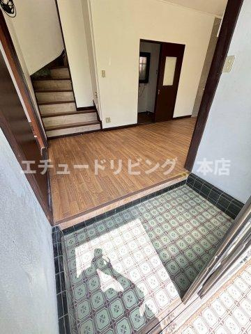 朝霞賃貸戸建の玄関