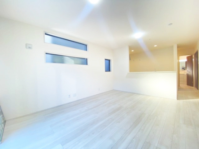 『八王子市新築戸建て』八王子市川口町1356-1【仲介手数料無料】　４６期の居間・リビング|～仲介手数料無料☆八王子ひなた不動産～八王子市川口町　新築戸建て