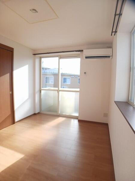 クレセント上乃木Ｃの居間・リビング