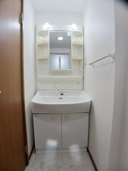 クレセント上乃木Ｃの居間・リビング