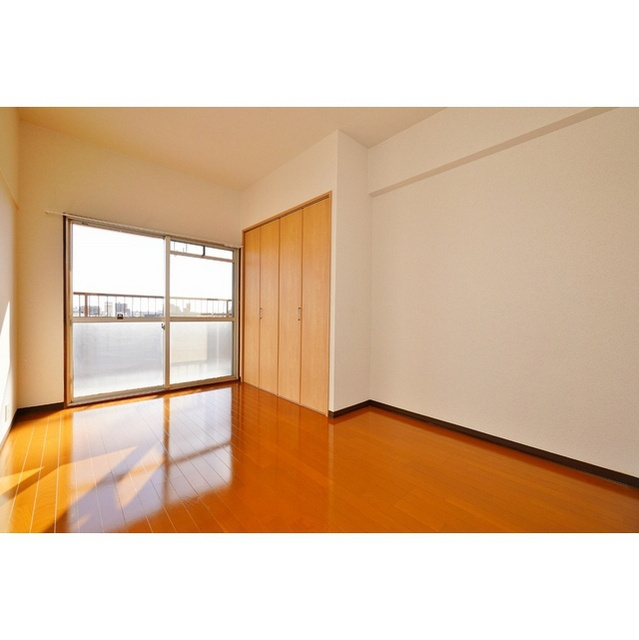 ラティーナ岐阜の居間・リビング|洋室　6帖