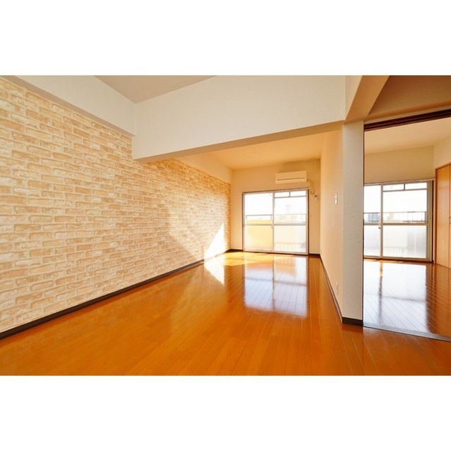 ラティーナ岐阜の居間・リビング|LDK 12帖