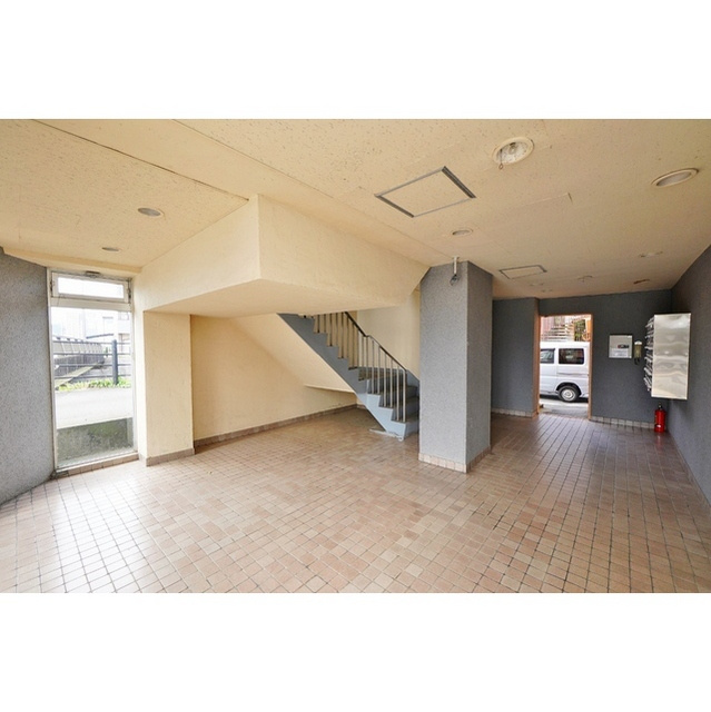 ラティーナ岐阜のエントランス|お問い合わせは美濃善不動産駅前店へ！