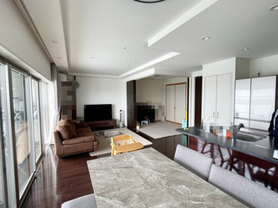 【居間・リビング】 | オーヴィジョン岩国駅前Ⅱ