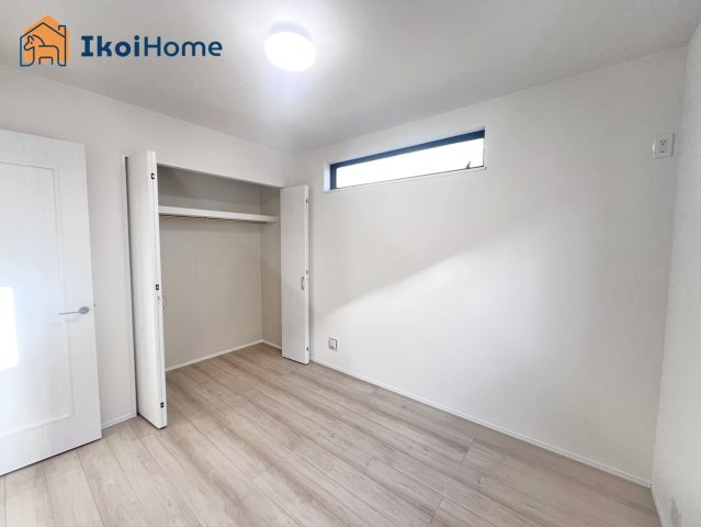 明石市魚住町中尾　全2棟　1号棟　新築戸建の子供部屋|【ホームページに現地動画掲載中】年中無休：当日予約可●オプションでフローリング強くするコーティング有