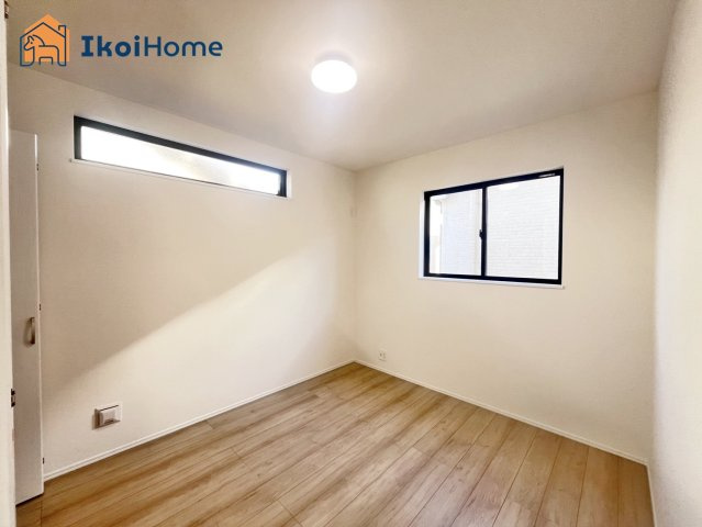 明石市魚住町中尾　全2棟　1号棟　新築戸建の子供部屋|【ホームページに現地動画掲載中】●年中無休：当日予約可●全居室ペアガラス標準装備。