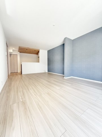 明石市大久保町八木第2　7号棟　新築戸建の居間・リビング|【ホームページに現地動画掲載中】●年中無休：当日予約可●リビングは長方形で家具を配置しやすい間取り。