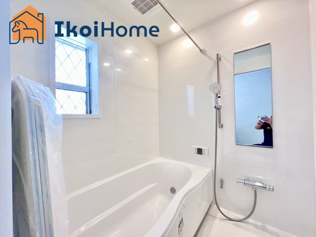 明石市朝霧町3丁目　新築戸建の浴室|【ホームページに現地動画掲載中】●年中無休：当日予約可●小窓ございますので通気・換気良好です。