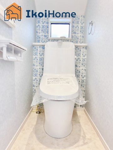 明石市朝霧町3丁目　新築戸建のトイレ|【ホームページに現地動画掲載中】●年中無休：当日予約可●1階・2階ウォッシュレット付のお手洗いです