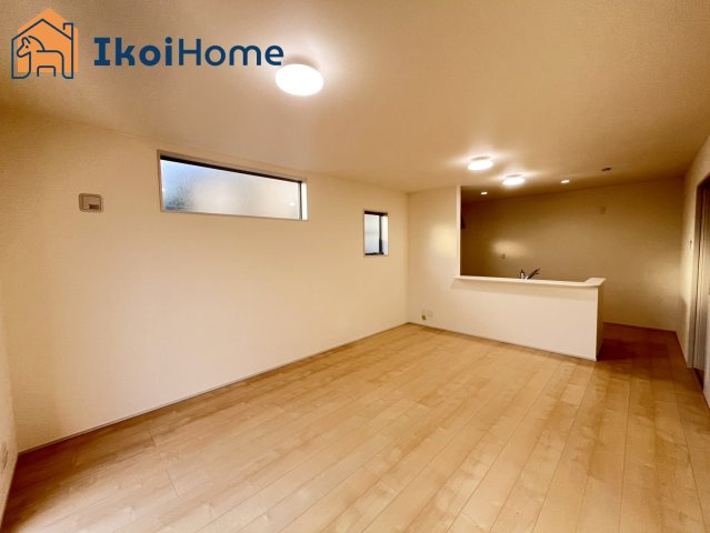 明石市大久保町松陰6期　1号棟の居間・リビング|【ホームページに現地動画掲載中】●年中無休：当日予約可●家具を配置しやすい間取りとなっております。