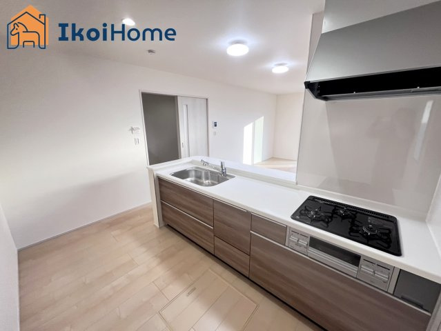 明石市大久保町松陰6期　1号棟のキッチン|【ホームページに現地動画掲載中】●年中無休：当日予約可●カップボードの設置依頼もお気軽にご相談下さい