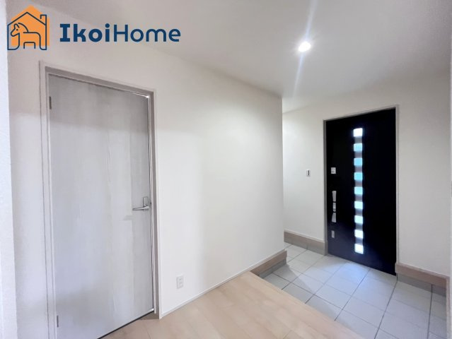 明石市大久保町松陰6期　1号棟の玄関|【ホームページに現地動画掲載中】●年中無休：当日予約可●広々ゆったりとした玄関スペースです！