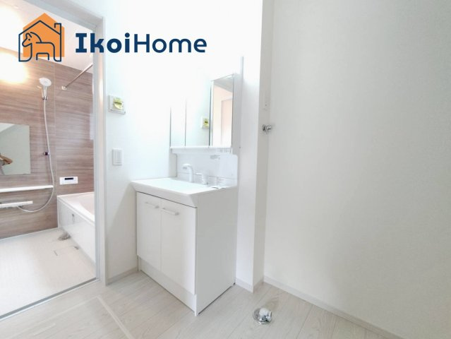 明石市二見町東二見　新築一戸建　の洗面所|【ホームページに現地動画掲載中】●年中無休：当日予約可●洗面室は追加で収納棚等を付けると便利です。