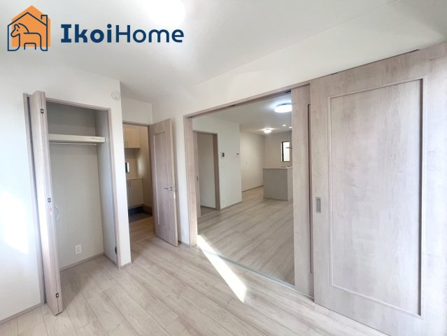 明石市魚住町中尾　全2棟　2号棟　新築戸建の内装|【ホームページに現地動画掲載中】●年中無休：当日予約可●収納が多く季節ものの家電も収納できます。