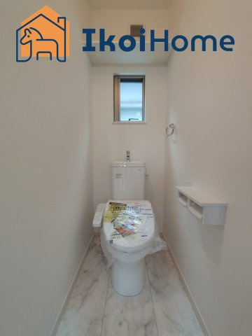 明石市二見町東二見　新築のトイレ|●年中無休：当日予約可●トイレが2か所あるので夜中も楽ちん。朝方のトイレ渋滞もなくなります。