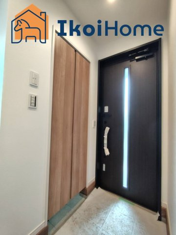 明石市二見町東二見　新築の玄関|●年中無休：当日予約可●玄関には靴をたくさん収納できるシューズボックスが完備されています。