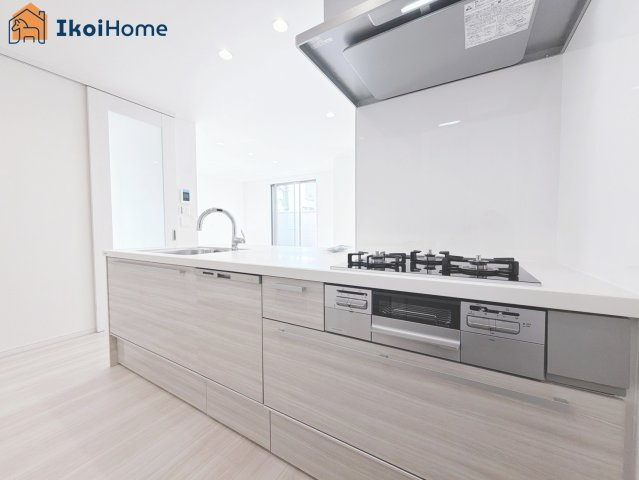 明石市野々上1丁目　新築戸建のキッチン|【ホームページに現地動画掲載中】●年中無休：当日予約可●人気の対面式のキッチンで明るく使いやすです！