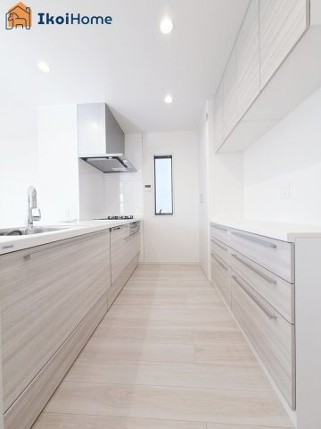 明石市野々上1丁目　新築戸建のキッチン|◆同社施工例◆人気の対面式のキッチン♪調理スペースもゆったり！使いやすいです！