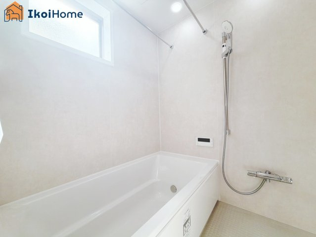 明石市野々上1丁目　新築戸建の浴室|【ホームページに現地動画掲載中】●年中無休：当日予約可●小窓ございますので通気・換気良好です。