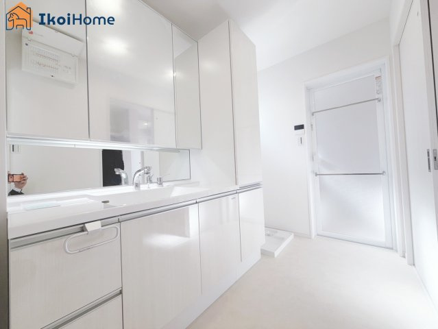 明石市野々上1丁目　新築戸建の洗面所|【ホームページに現地動画掲載中】●年中無休：当日予約可●畳２枚分の一般的な洗面室。小窓もあります！