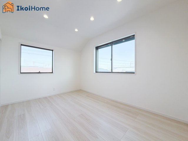 明石市野々上1丁目　新築戸建の子供部屋|◆同社施工例◆注意。カーテン・カーテンレールは付いておりません。弊社にご相談ください。