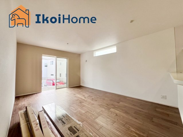 明石市藤江　新築戸建　全4区画　第1号地の居間・リビング|【ホームページに現地動画掲載中】●年中無休：当日予約可●カウンターキッチンからは室内が見渡せます。