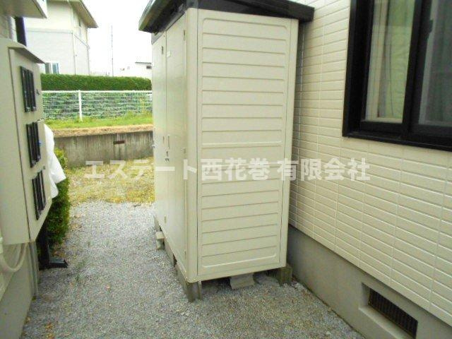 コート・ハイネスDの収納|外物置