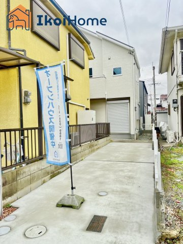 明石市沢野2丁目　中古（未入居）戸建の駐車場|●年中無休：当日予約可●お車は2台駐車可能です！前面道路は交通量少なめで入出庫の際も安心です。