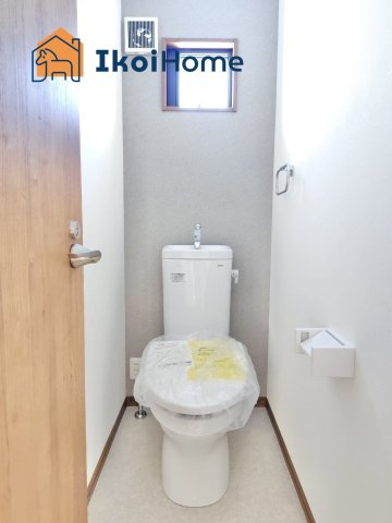 明石市西朝霧丘　新築戸建　B棟のトイレ|【ホームページに現地動画掲載中】●年中無休：当日予約可●1階・2階ウォッシュレット付のお手洗いです