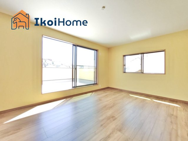 明石市西朝霧丘　新築戸建　B棟の子供部屋|【ホームページに現地動画掲載中】●年中無休：当日予約可●注意。カーテン・カーテンレール付いていません