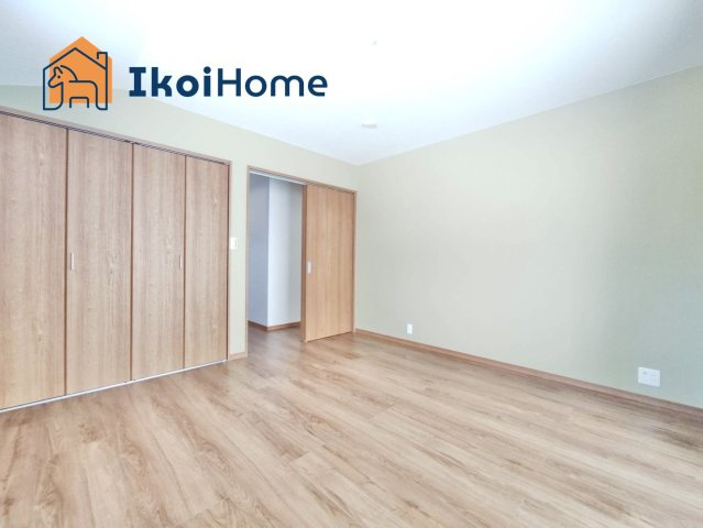 明石市西朝霧丘　新築戸建　B棟の収納|【ホームページに現地動画掲載中】●年中無休：当日予約可●収納が多く季節ものの家電も収納可能