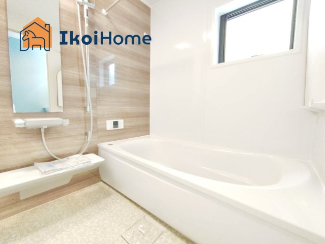 明石市西朝霧丘　新築戸建　A棟の浴室|【ホームページに現地動画掲載中】●年中無休：当日予約可●小窓ございますので通気・換気良好です。