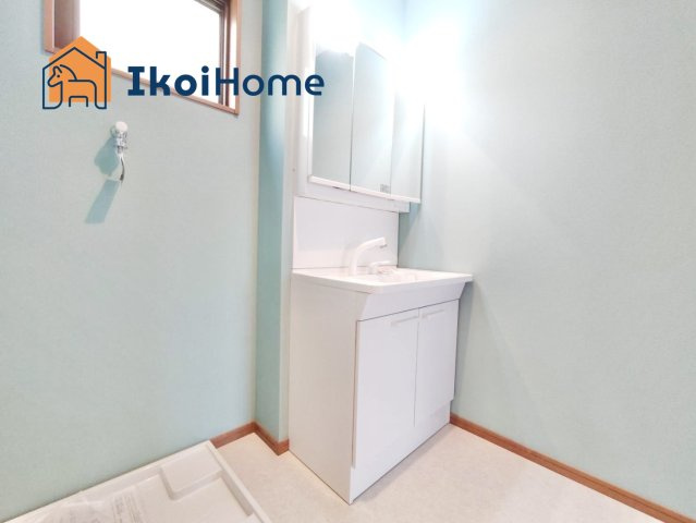 明石市西朝霧丘　新築戸建　A棟の洗面所|【ホームページに現地動画掲載中】●年中無休：当日予約可●洗濯機を置く洗濯パンがついていません。