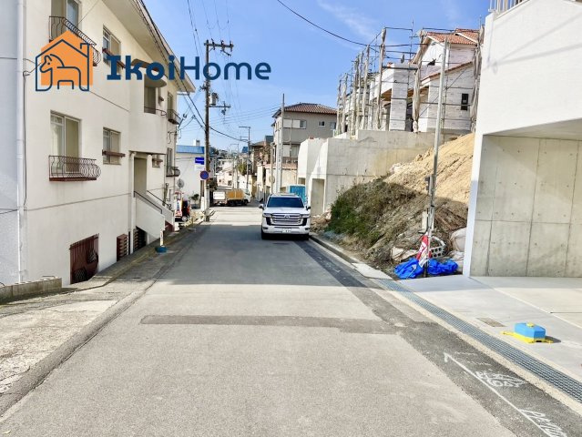 明石市西朝霧丘　新築戸建　E棟の前面道路含む現地写真|【ホームページに現地動画掲載中】●年中無休：当日予約可●弊社独自の「自己資金0円プラン」もあります。
