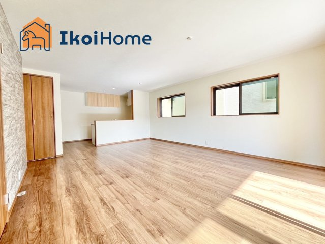 明石市西朝霧丘　新築戸建　E棟の居間・リビング|【ホームページに現地動画掲載中】●年中無休：当日予約可●リビングは長方形で家具を配置しやすい間取り