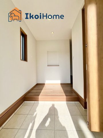 明石市西朝霧丘　新築戸建　E棟の内装|【ホームページに現地動画掲載中】●年中無休：当日予約可●玄関ホール広々！明るい玄関です！