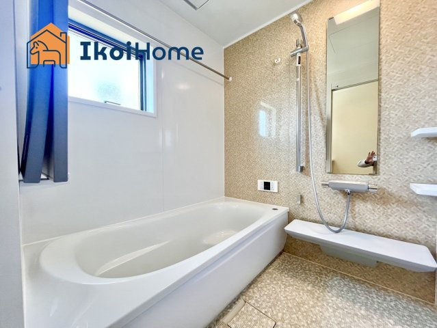 明石市西朝霧丘　新築戸建　E棟の浴室|【ホームページに現地動画掲載中】●年中無休：当日予約可●浴槽は広く足を伸ばせます！