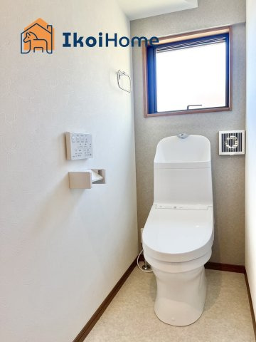 明石市西朝霧丘　新築戸建　E棟のトイレ|【ホームページに現地動画掲載中】●年中無休：当日予約可●ウォシュレット、暖房便座標準装備。