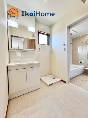 明石市西朝霧丘　新築戸建　E棟の洗面所|【ホームページに現地動画掲載中】●年中無休：当日予約可●畳２枚分の一般的な洗面室です