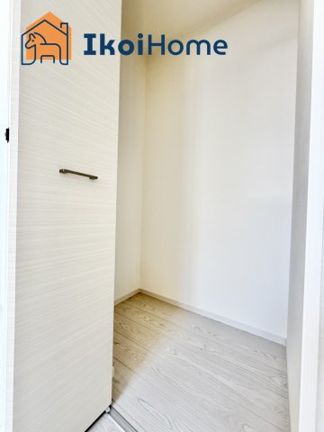 明石市東野町1期2号棟　新築戸建の収納|【ホームページに現地動画掲載中】●年中無休：当日予約可●収納スペースも広く、荷物が多くても安心！