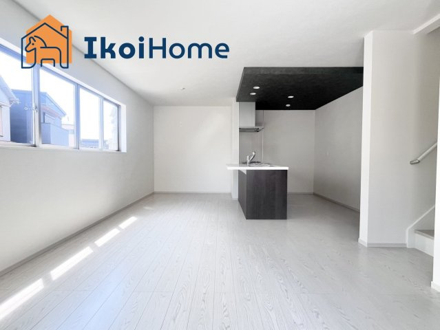 明石市東野町1期2号棟　新築戸建の居間・リビング|【ホームページに現地動画掲載中】●年中無休：当日予約可●家具・家電などを住宅ローンに組込む事も可能