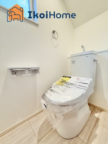 明石市第12大久保町山手台2丁目　2号棟　新築戸建のトイレ|【ホームページに現地動画掲載中】●年中無休：当日予約可●ウォシュレット・暖房便座脱臭機能付きトイレ