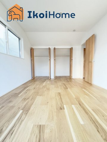 明石市第12大久保町山手台2丁目　2号棟　新築戸建の内装|【ホームページに現地動画掲載中】●年中無休：当日予約可●広々とした2階の洋室です。クローゼットも完備