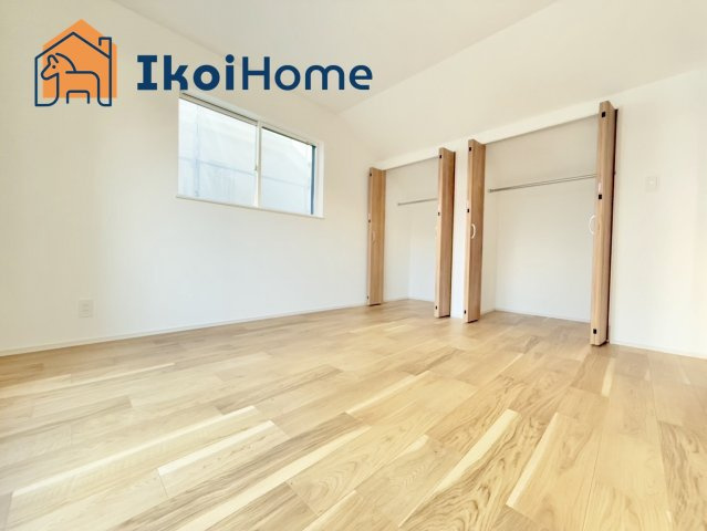 明石市第12大久保町山手台2丁目　2号棟　新築戸建の寝室|【ホームページに現地動画掲載中】●年中無休：当日予約可●カーテン・カーテンレール未設置。ご相談下さい