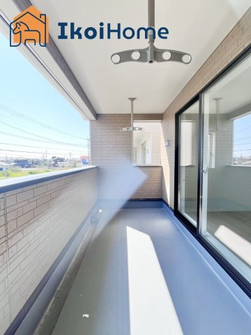 明石市大久保町八木第3　2区画2号棟のバルコニー|【ホームページに現地動画掲載中】●年中無休：当日予約可●バルコニー屋根は８万円～設置可能です。